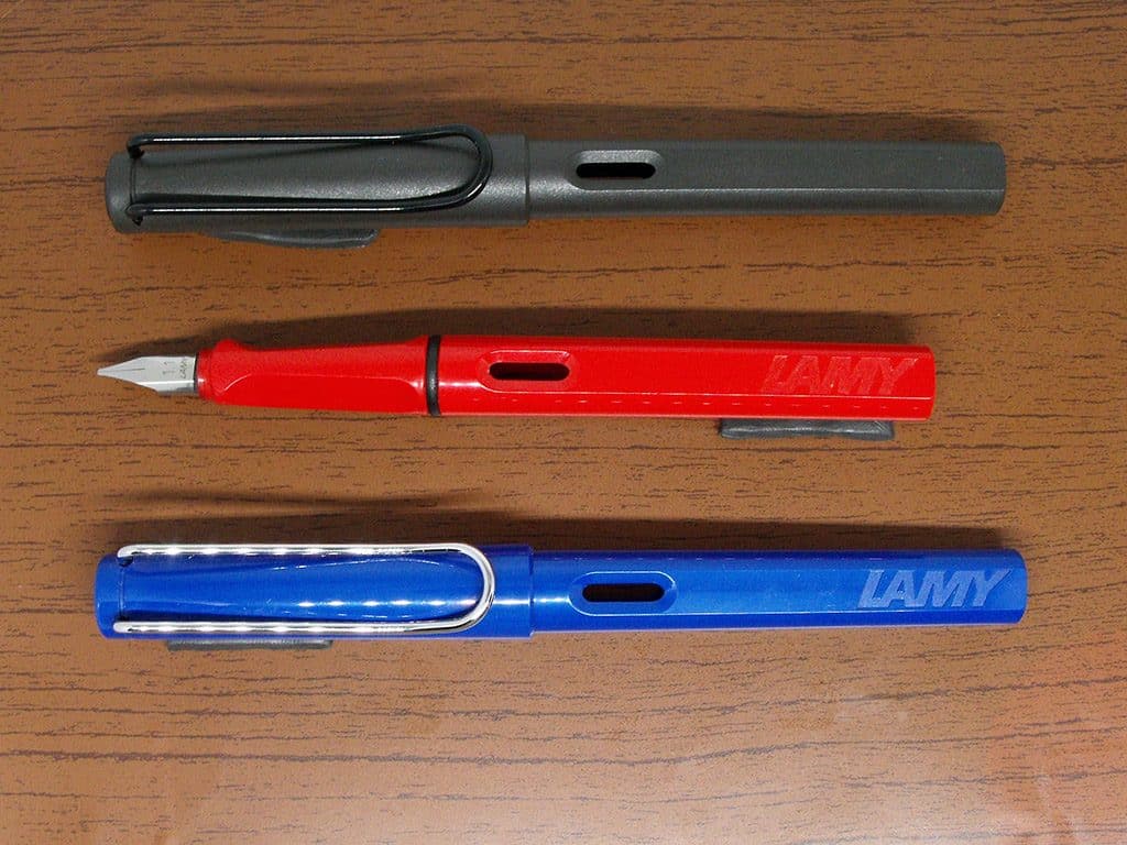 Lamy-Safari-Calligraphy-Pens-1