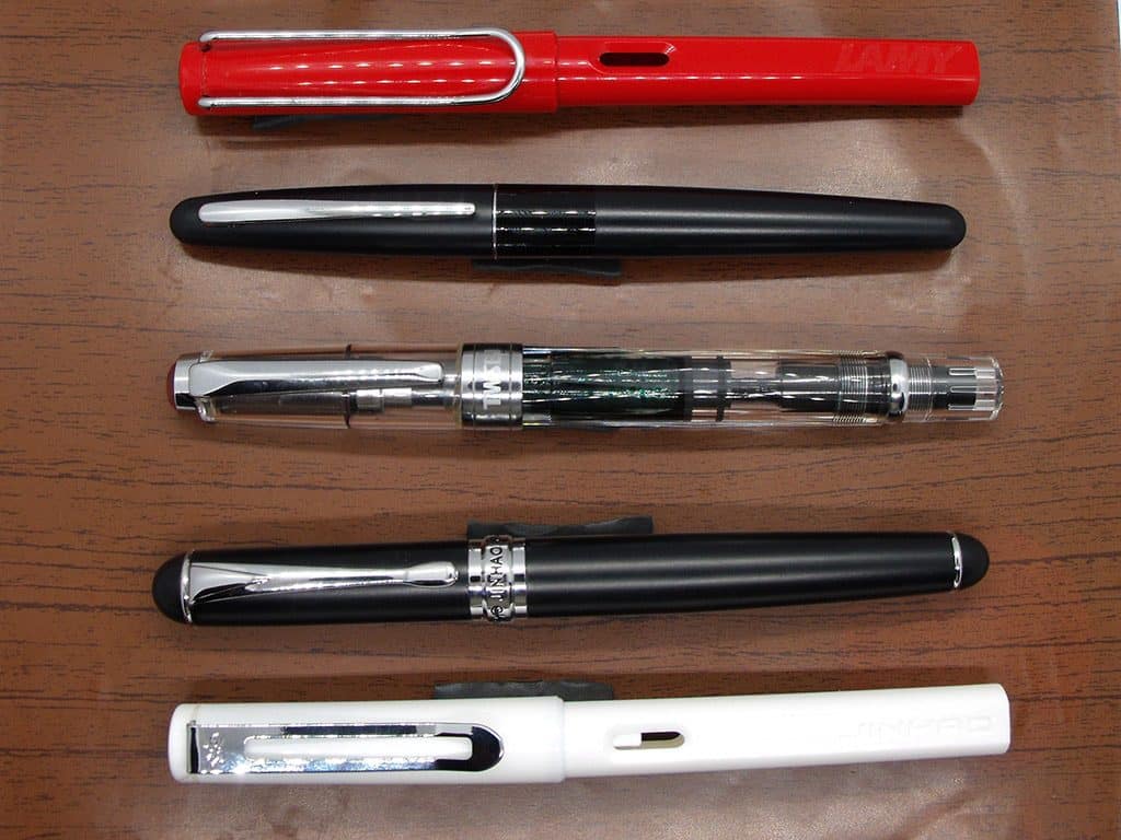 Lamy-Safari-Size-Comparison